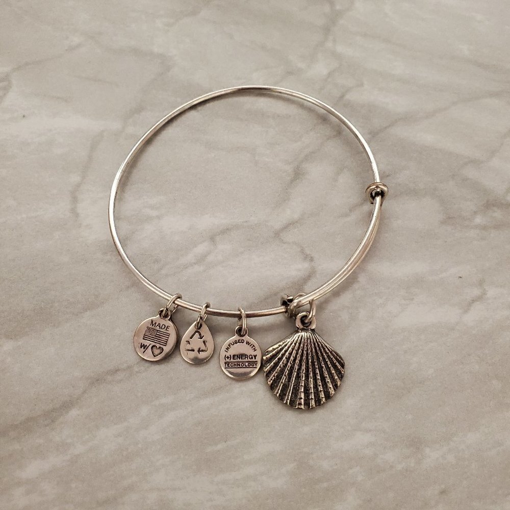 🐚 Alex and Ani Beach Nautical Shell Silver Expasndable Charm Bracelet 🐚